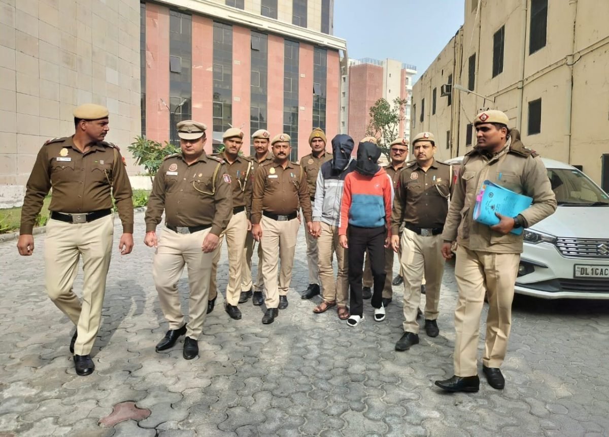 दिल्ली पुलिस ने बांग्लादेशी नागरिकों के अवैध प्रवास में शामिल एक गिरोह का भंडाफोड़ किया